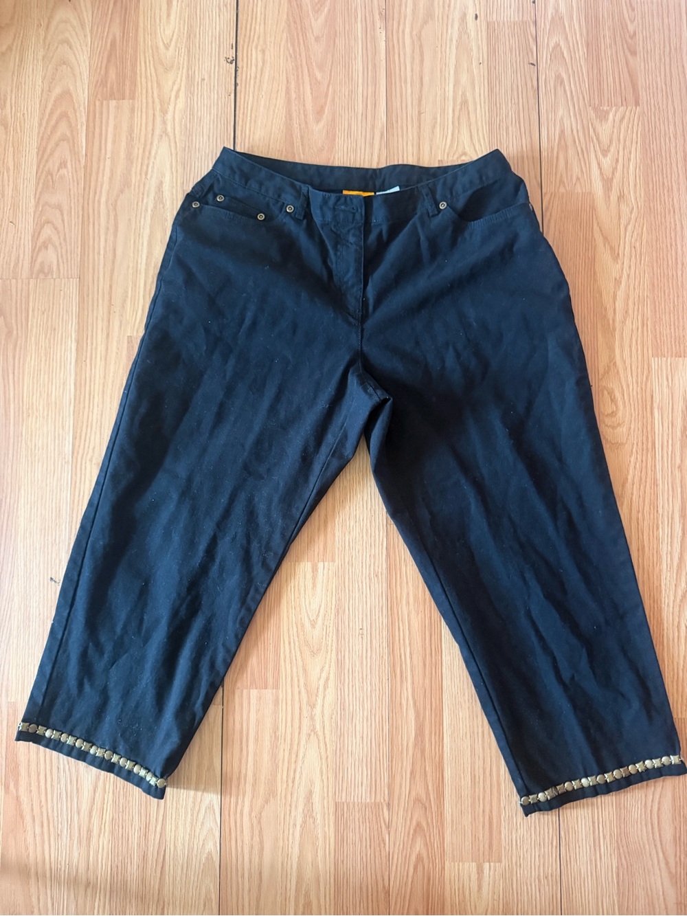 RUBY RD women's capri pants, cotton blend, black, with gold details, size 10P
